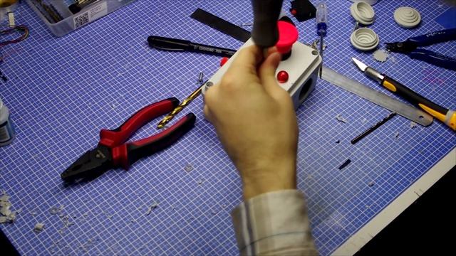 Большая кнопка для маленькой мастерской с полезной штучкой смотреть онлайн