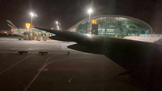 Emirates Boeing 777-300ER Night Landing At Dubai International Airport Terminal 3