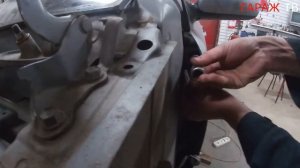 Как поменять дверные петли на TOYOTA COROLLA.