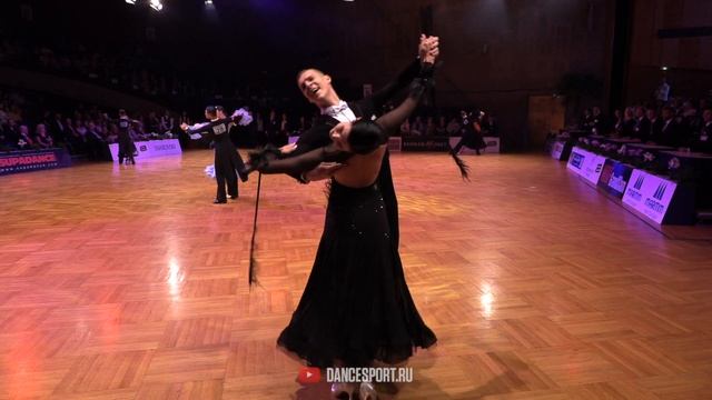 Dmitry Erofeev - Polina Erosh RUS | Viennese Waltz | GOC Adult Rising Star St 2019 смотреть онлайн