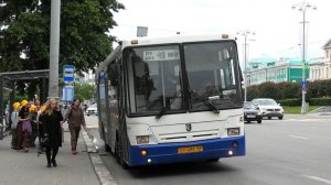 Автобус НефАЗ-5299-20-32 борт. №854 маршрут №49 на остановке "Площадь Труда"