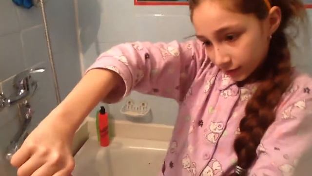 Тестирование предметов гигиены Хелло Китти смотреть онлайн