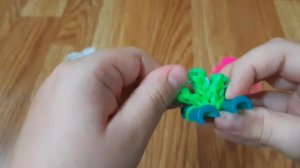 Плетение из резинок редиска на рогатке ❗✔️