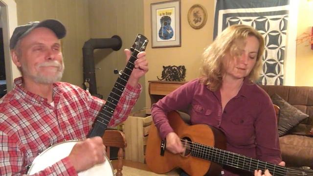 Carl Joness plays Mississippi Sawyer clawhammer banjo (Key of D) w/ Erynn Marshall on guitar смотреть онлайн