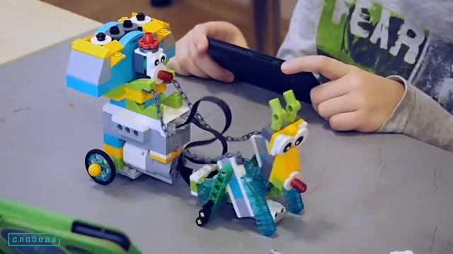 Санта и рудольф с Lego WeDo 2.0 Слобода IT. 2.0 Santa Claus And Rudolph With LEGO® WeDo 2.0