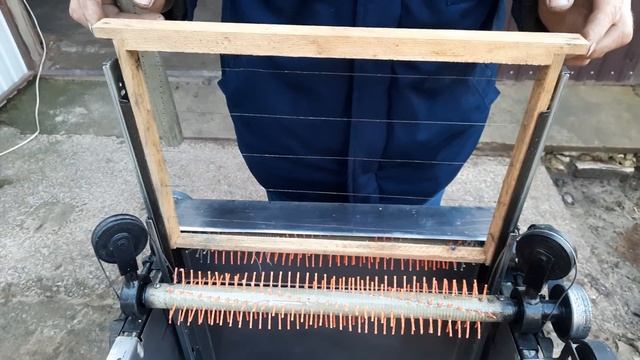 Станок для распечатки сотовых рамок. Ч-2 смотреть онлайн