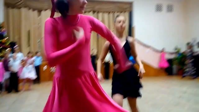 Второй танец моей подруги в группе смотреть онлайн