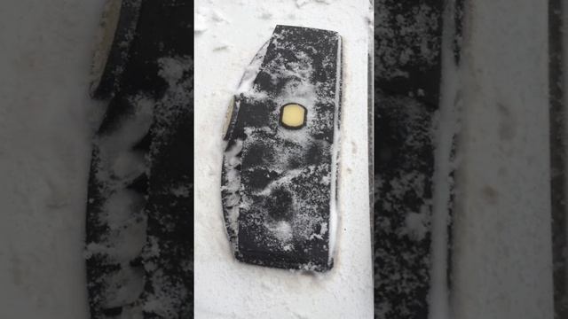 Как открыть капот в ВАЗ 2107 если оборвался тросик? смотреть онлайн