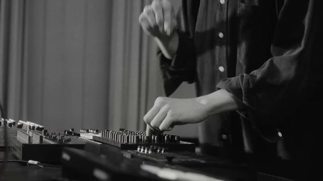 TWO LANES - Live Performance (Piano Set) смотреть онлайн