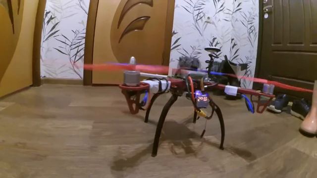 Квадрокоптер F 450 первый полет, первый краш смотреть онлайн