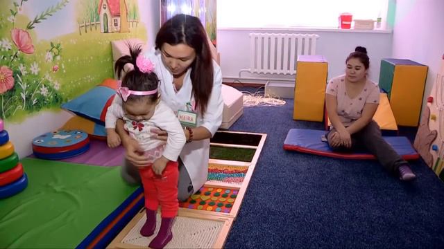 Күнгейлік дәрігерлер сал ауруын емдеу тәсілін меңгеруде смотреть онлайн