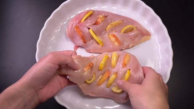 The most delicious chicken breast recipe I've ever eaten! Easy, satisfying and very juicy! смотреть онлайн