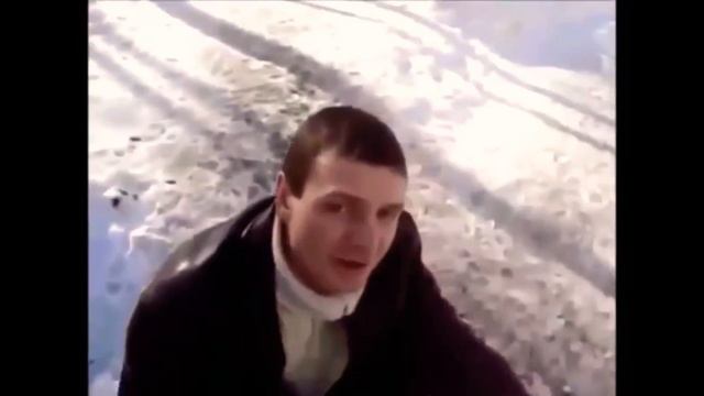 Мем кто последний перестанет нажимать кнопку смотреть онлайн