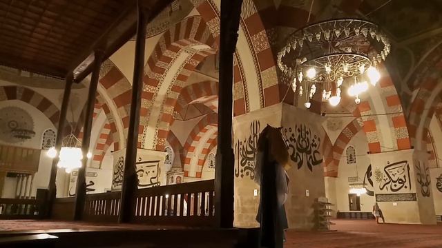 Эдирне Старая мечеть внутри смотреть онлайн