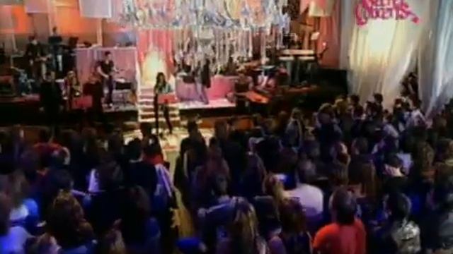 Helena Paparizou - Gimmie Gimmie and Hung Up (Live) смотреть онлайн