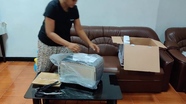 Unboxing Electrolux Oven Model EOT3805K - Capacity 15 L смотреть онлайн