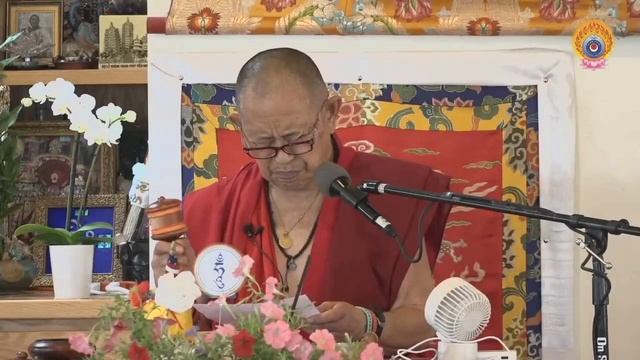 Единство Махамудры и Дзогчена ч.4 16.07.2020. Комментарии Кьябдже Гарчена Ринпоче. смотреть онлайн