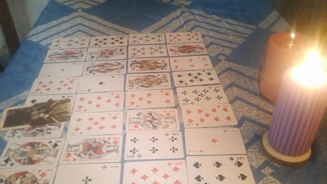 ГАДАНИЕ НА КРЕСТОВОГО КОРОЛЯ. ЧТО ВОКРУГ ЕГО ПРОИСХОДИТ. смотреть онлайн