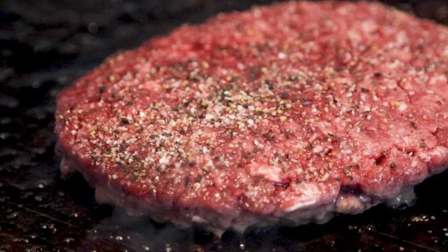 EASY Hamburger Recipes for Wagyu Burgers or Angus Beef | Meat America смотреть онлайн