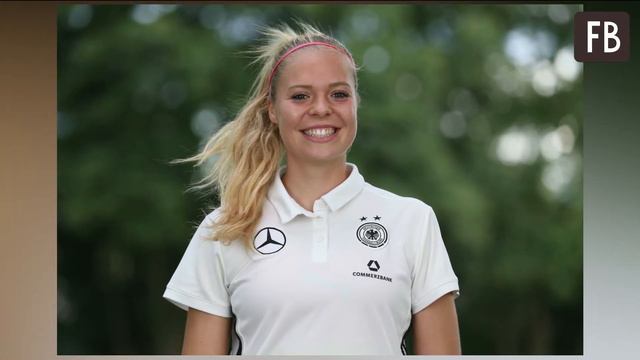 Я ходила по Мюнхену и удивлялась тому, как зимой одеваются местные женщины смотреть онлайн