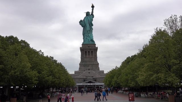 Statue Of Liberty - New York 4K смотреть онлайн