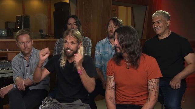 Foo Fighters on F**K you Darrell смотреть онлайн