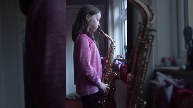 'Pink Panther' Saxophone смотреть онлайн