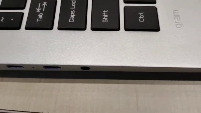 LG gram 17 inch Laptop with 11th Gen Intel Core i7 Processor and Iris Xe Graphics | LG Gram 17Z90P смотреть онлайн