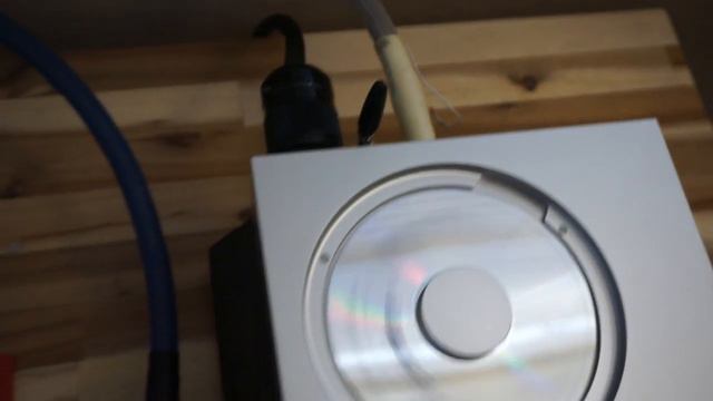 1_Listen to the SMSL PL200 CD Player Dac, used as a transport w/ my Wadia 321_Aqua Marine смотреть онлайн
