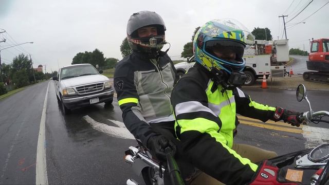 Is Shadow 750 big Enough for a 400lb Man(Highway Run) смотреть онлайн