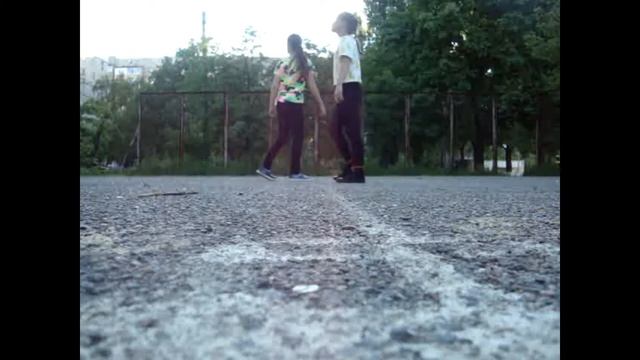 Танец под песню "Если че,я Баха" смотреть онлайн