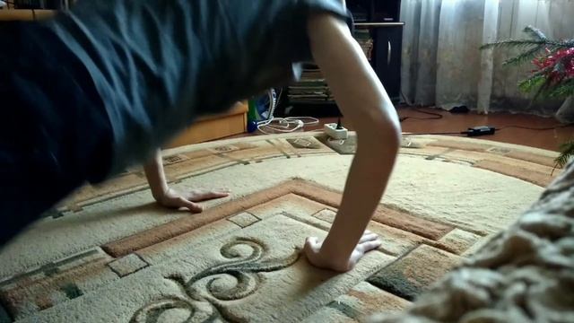 ФАТАЛЬНЫЕ ОШИБКИ В ОТЖИМАНИЯХ ПРАВИЛЬНАЯ ТЕХНИКА ОТЖИМАНИЙ ОТ ПОЛА смотреть онлайн