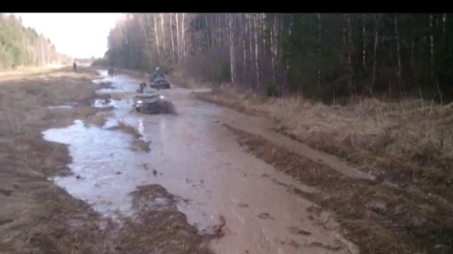ГОНКИ ПО БЕЗДОРОЖЬЮ ПОКАТУШКИ НА КВАДРОЦИКЛАХ смотреть онлайн