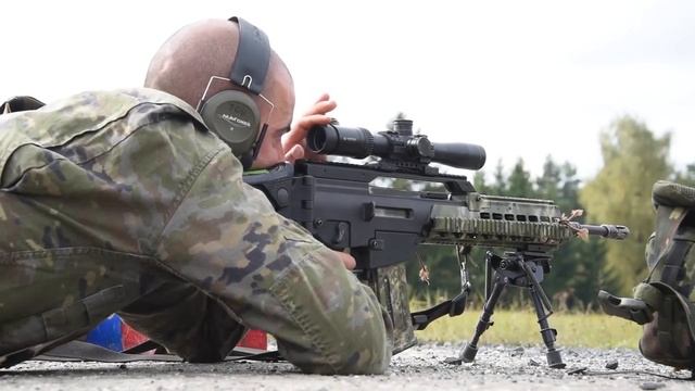 Snipers Training Shooting the Superb HK G28, XM2010, Sako TRG, M110 Sniper Rifles смотреть онлайн