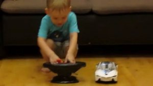 Китайская гонка -  шустрая машинка на пульте управления в виде настоящего руля!