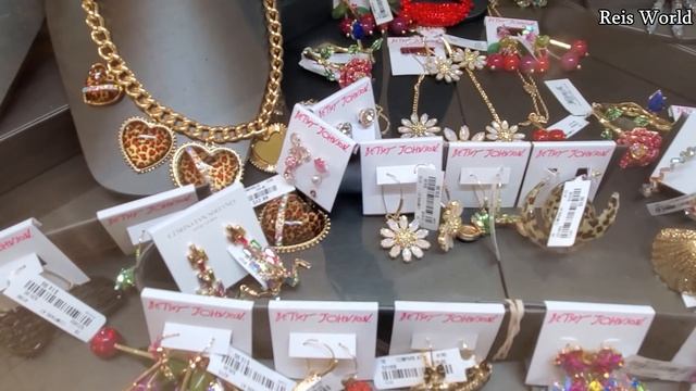 TJ Maxx SHOPPING HANDBAGS JEWELRY AND TONYMOLY SHOP WITH ME 2020 смотреть онлайн