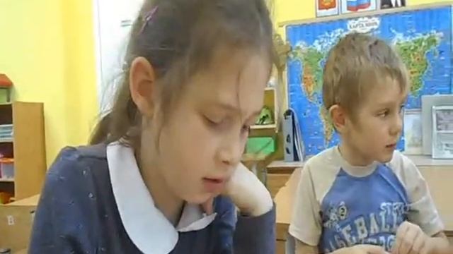 Квиллинг "ГОРОШЕК" Поделка с детьми из бумаги смотреть онлайн