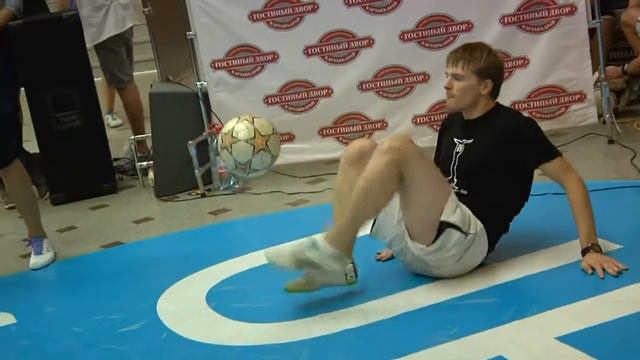 U news Все меньше ребят в Уфе занимаются футбольным фристайлом смотреть онлайн