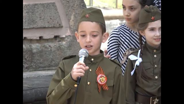 Возложение цветов к Вечному Огню смотреть онлайн