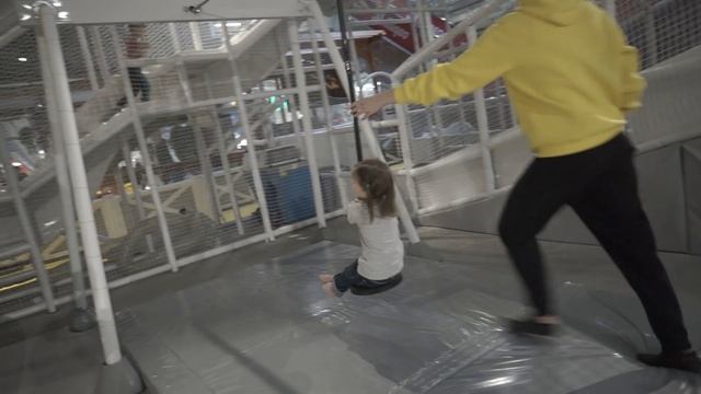 на площадке.mov смотреть онлайн