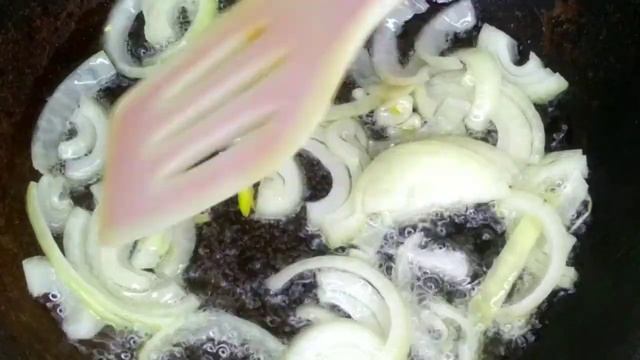 Жаренная картошка с вишенками.Такая вкуснятина???????? Подавать со сметаной? смотреть онлайн