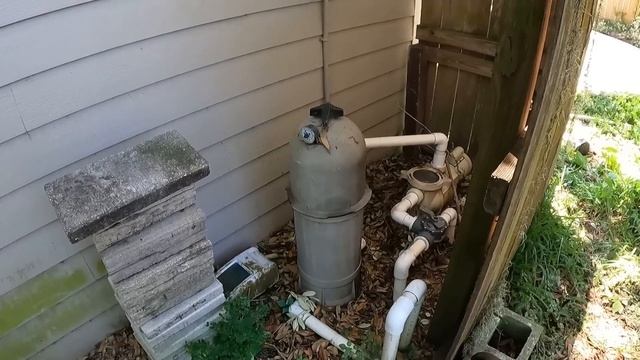 Откапываю лопатой бассейн. смотреть онлайн