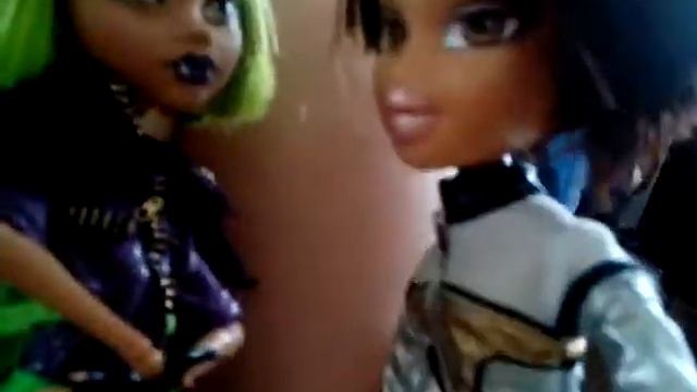 Эксперименты над куклами 1 выпуск!!! смотреть онлайн