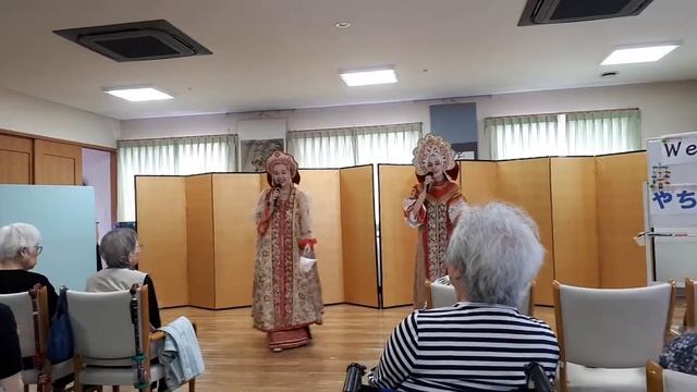 Ученицы МЛШ выступают перед пенсионерами Японии в городе Мориока смотреть онлайн
