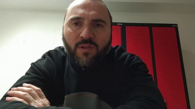 Руслан Аушев
Посмотрите как искренне по братски они улыбаются!!! смотреть онлайн