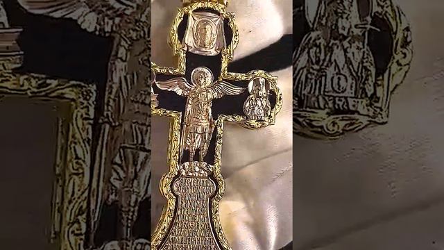 Тот самый крест из видео о полимере #golden #cross смотреть онлайн