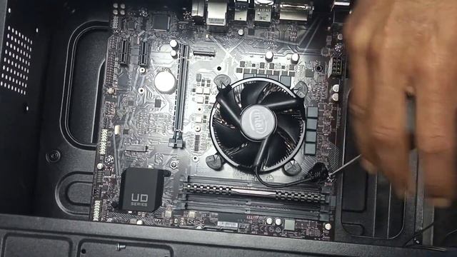 Official Mega Pc Build смотреть онлайн