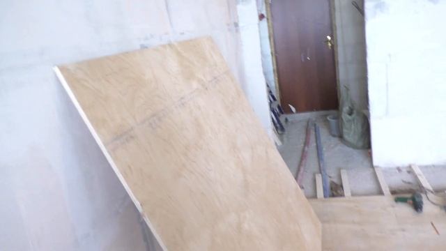 Пол из фанеры 12 мм по лагам на бетон в новостройке.Бюджетный ремонт однушки #4 смотреть онлайн