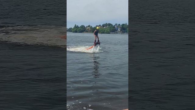 летаю над водой