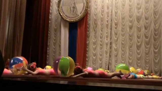 разноцветные шары смотреть онлайн
